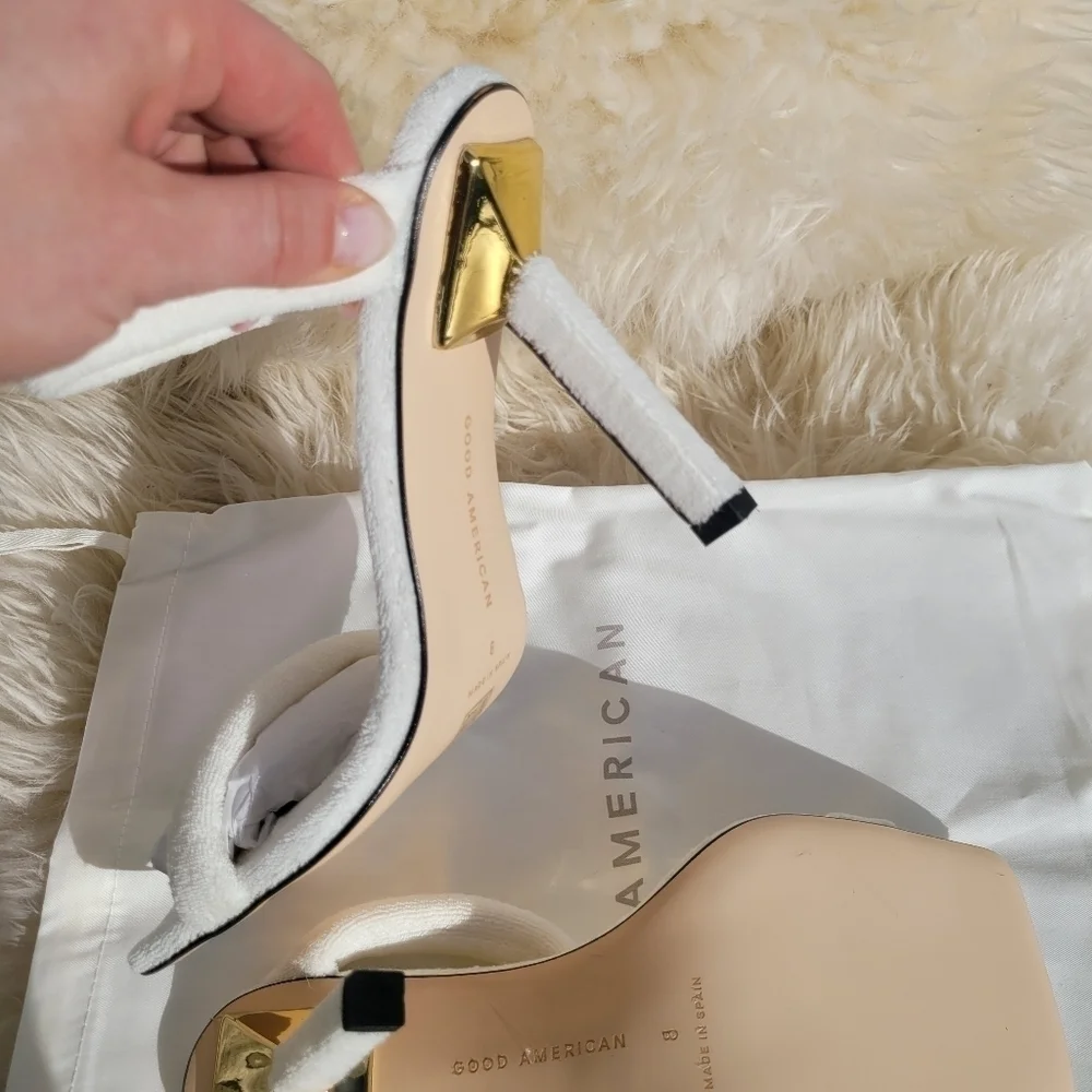 Good american white terry cloth double straps square heel square toe sandals 8